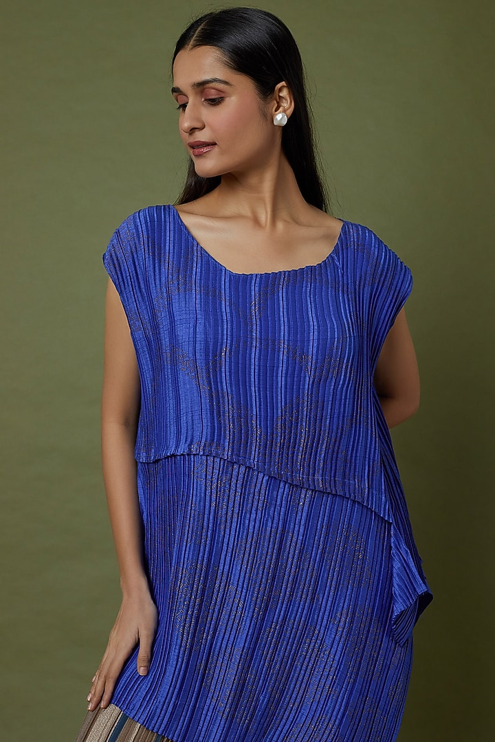 Beige Printed Pleated Pants by Krishna Mehta at Pernia's Pop Up Shop