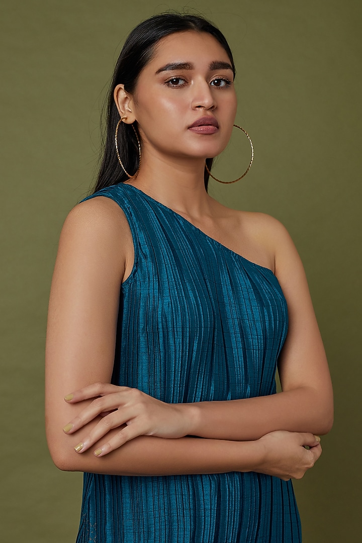 Navy Blue Printed Pleated Pants by Krishna Mehta at Pernia's Pop Up Shop
