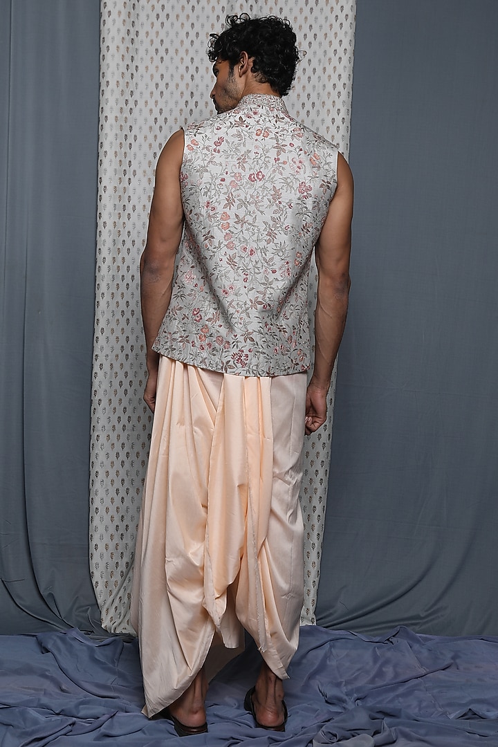 Grey Tussar Embroidered Bundi Jacket by Krishna Mehta Men at Pernia's Pop Up Shop