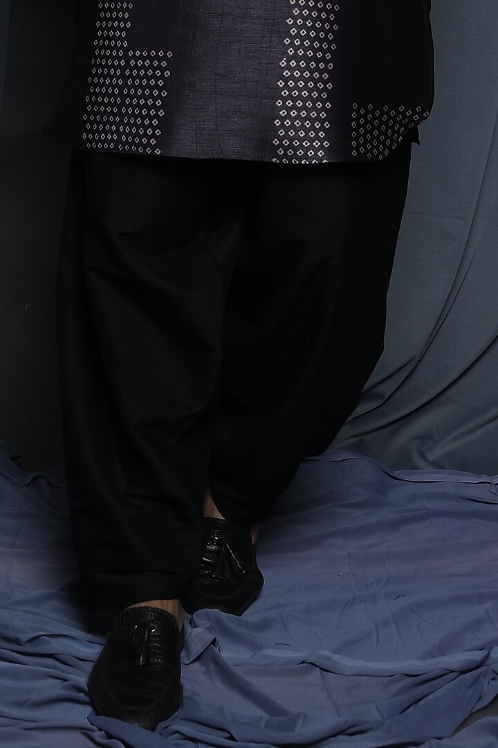 Grey Tussar Zardosi Hand Embroidered Kurta by Krishna Mehta Men at Pernia's Pop Up Shop