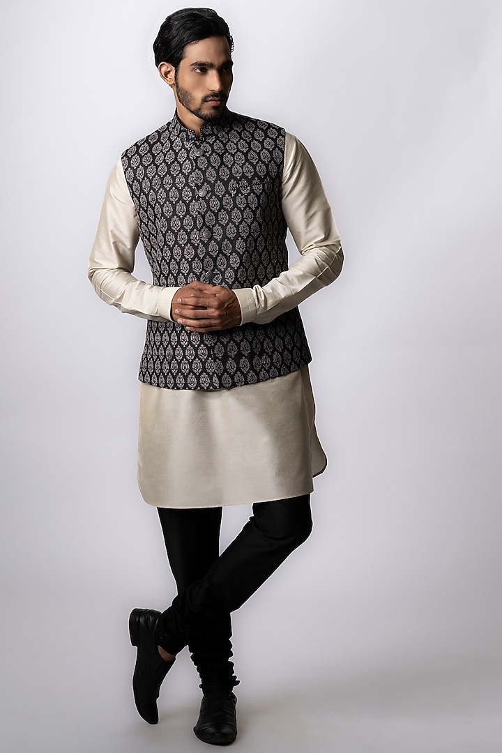 Black Tussar Printed & Embroidered Bundi Jacket by Krishna Mehta Men at Pernia's Pop Up Shop