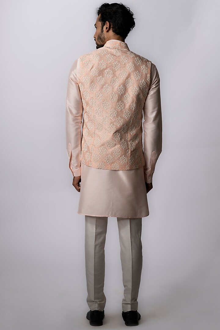Peach Tussar Block Printed Bundi Jacket by Krishna Mehta Men at Pernia's Pop Up Shop