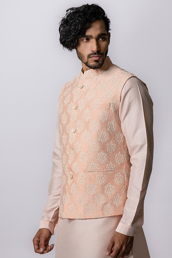 Peach Tussar Block Printed Bundi Jacket by Krishna Mehta Men at Pernia's Pop Up Shop