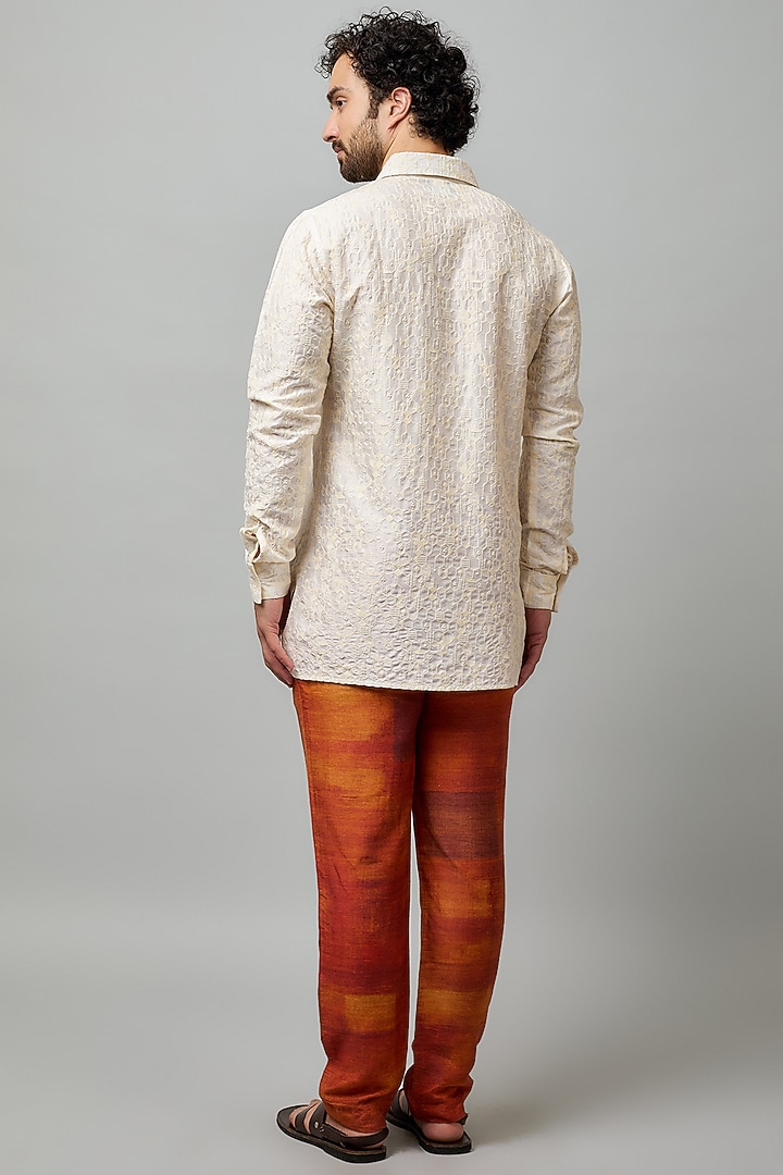 Off-White Cotton Viscose Motif Embroidered Kurta by Krishna Mehta Men at Pernia's Pop Up Shop