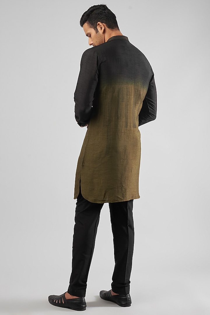 Olive Green & Black Pure Silk Block Printed Kurta Set by Krishna Mehta Men at Pernia's Pop Up Shop