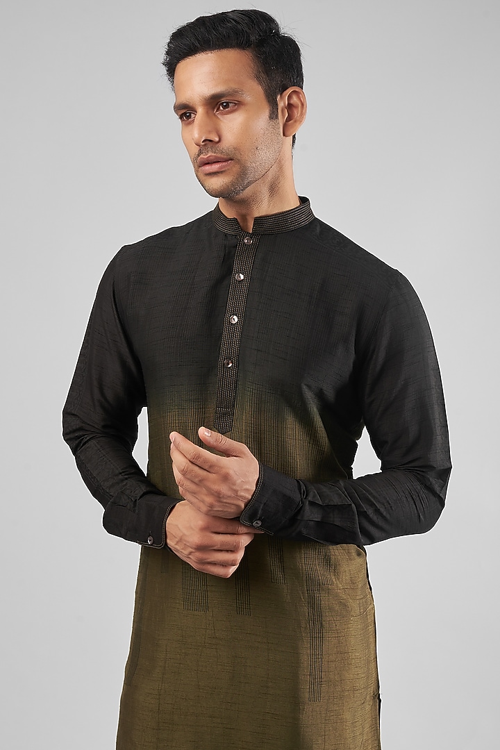 Olive Green & Black Pure Silk Block Printed Kurta Set by Krishna Mehta Men at Pernia's Pop Up Shop