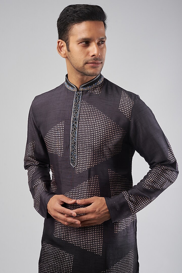 Grey & Black Pure Silk Block Printed Kurta Set by Krishna Mehta Men at Pernia's Pop Up Shop
