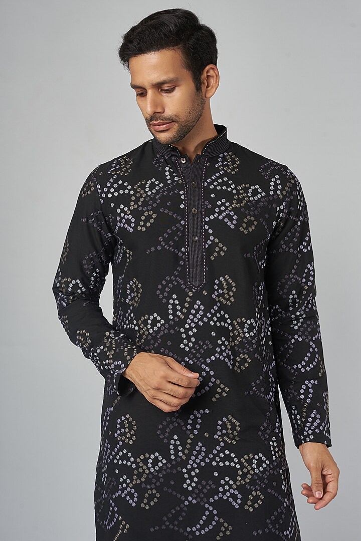 Black Cotton Viscose Embroidered Kurta Set by Krishna Mehta Men at Pernia's Pop Up Shop