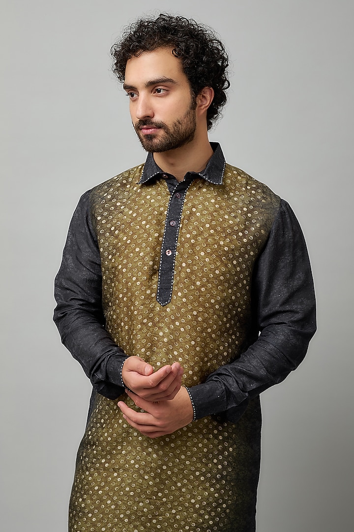 Mustard Tussar Batik Printed Kurta Set by Krishna Mehta Men at Pernia's Pop Up Shop