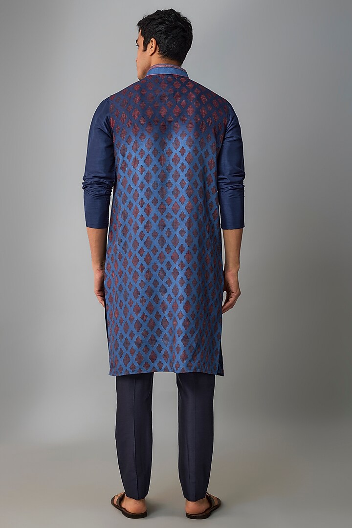 Dark Blue Ombre Silk Hand Embroidered Kurta Set by Krishna Mehta Men at Pernia's Pop Up Shop