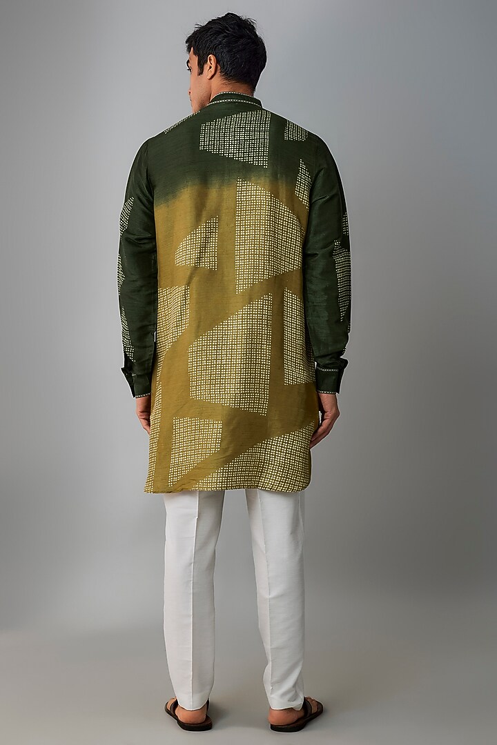 Green Tussar Geometric Block Printed Kurta Set by Krishna Mehta Men at Pernia's Pop Up Shop