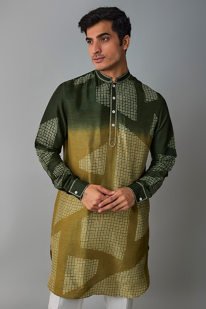 Green Tussar Geometric Block Printed Kurta Set by Krishna Mehta Men at Pernia's Pop Up Shop