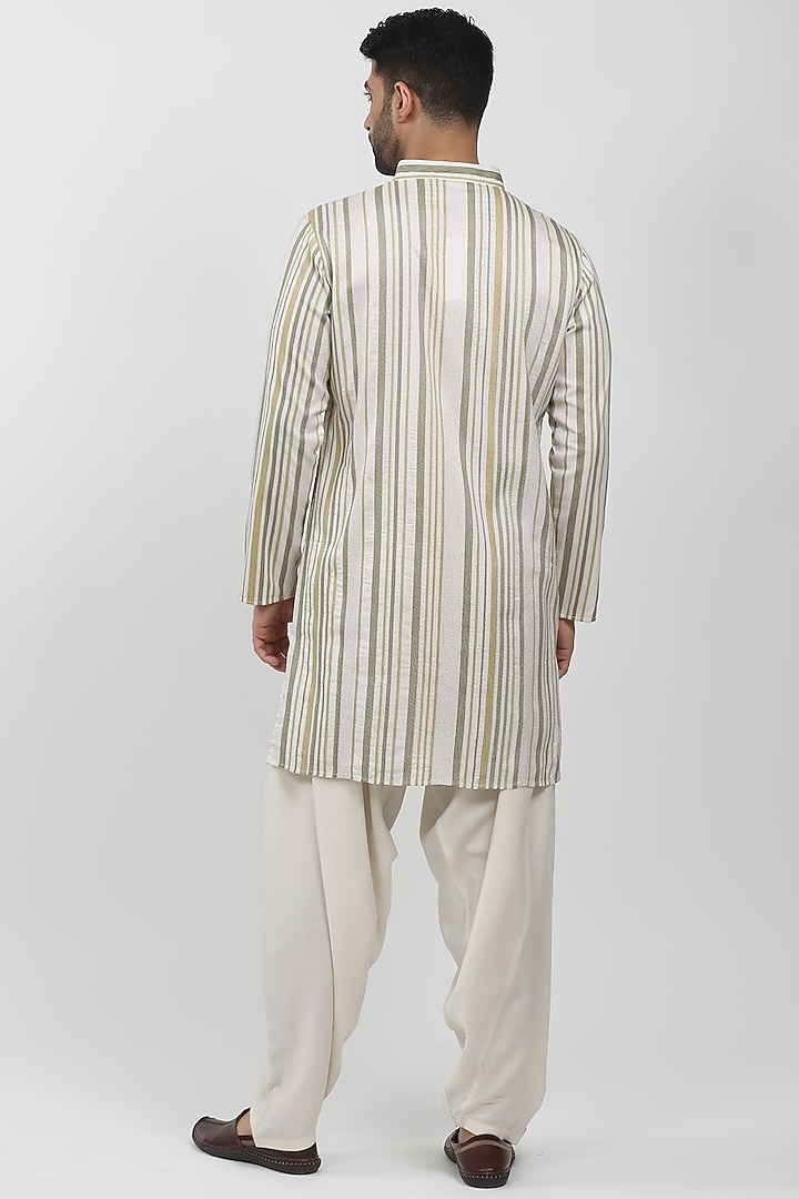 Off-White Cotton Viscose Textured Kurta Set by Krishna Mehta Men at Pernia's Pop Up Shop