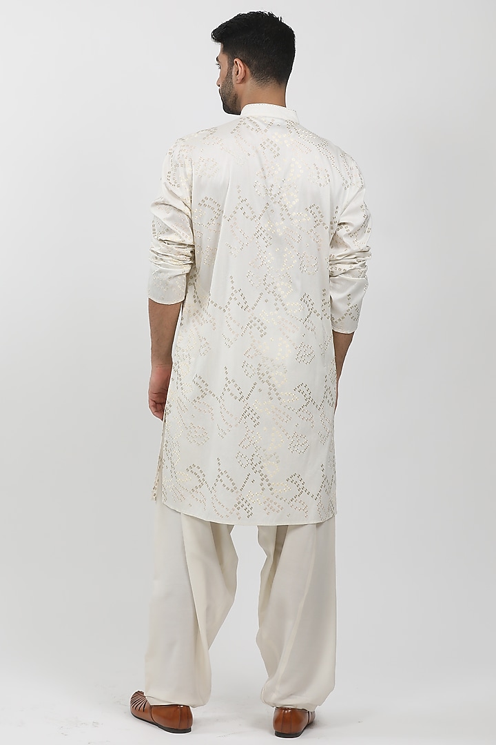 Off-White Cotton Viscose Embroidered Kurta Set by Krishna Mehta Men at Pernia's Pop Up Shop