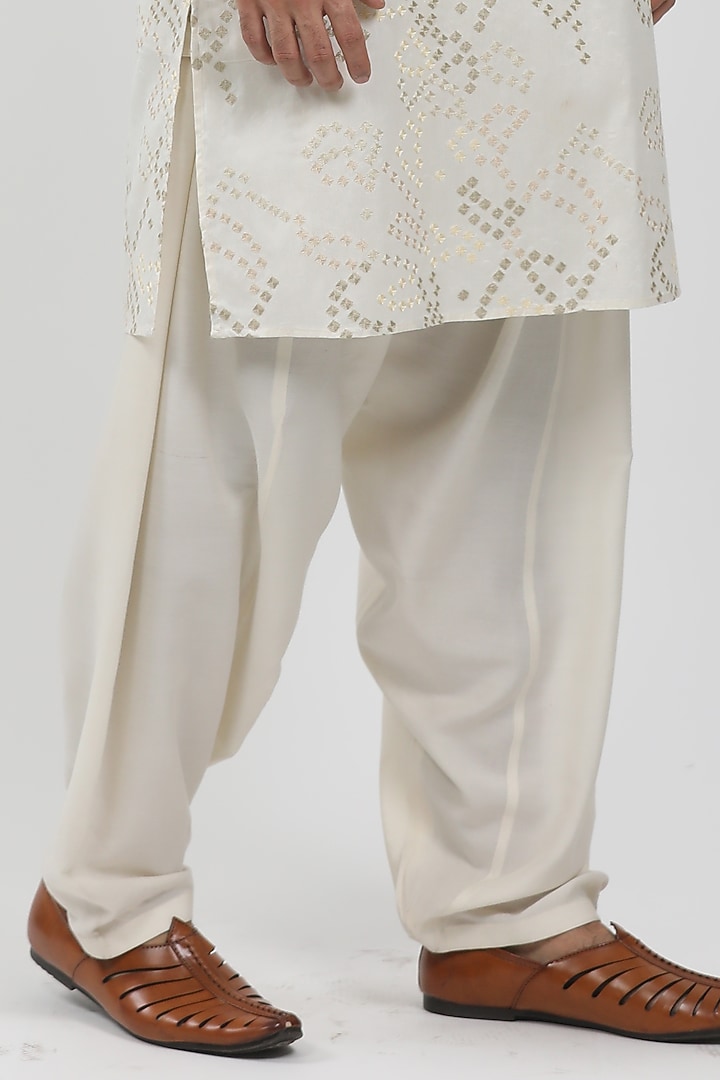 Off-White Cotton Viscose Embroidered Kurta Set by Krishna Mehta Men at Pernia's Pop Up Shop