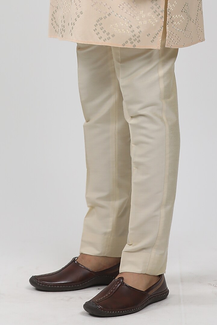 Peach Cotton Viscose Embroidered Kurta Set by Krishna Mehta Men at Pernia's Pop Up Shop