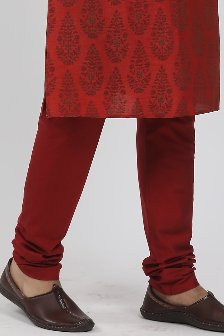 Red Tussar Floral Block Printed Kurta Set by Krishna Mehta Men at Pernia's Pop Up Shop