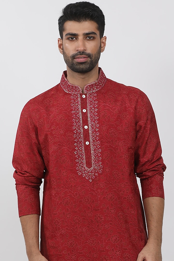 Maroon Tussar Floral Block Printed Kurta Set by Krishna Mehta Men at Pernia's Pop Up Shop