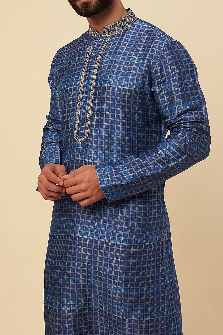 Blue Digital Printed Kurta Set by Krishna Mehta Men at Pernia's Pop Up Shop
