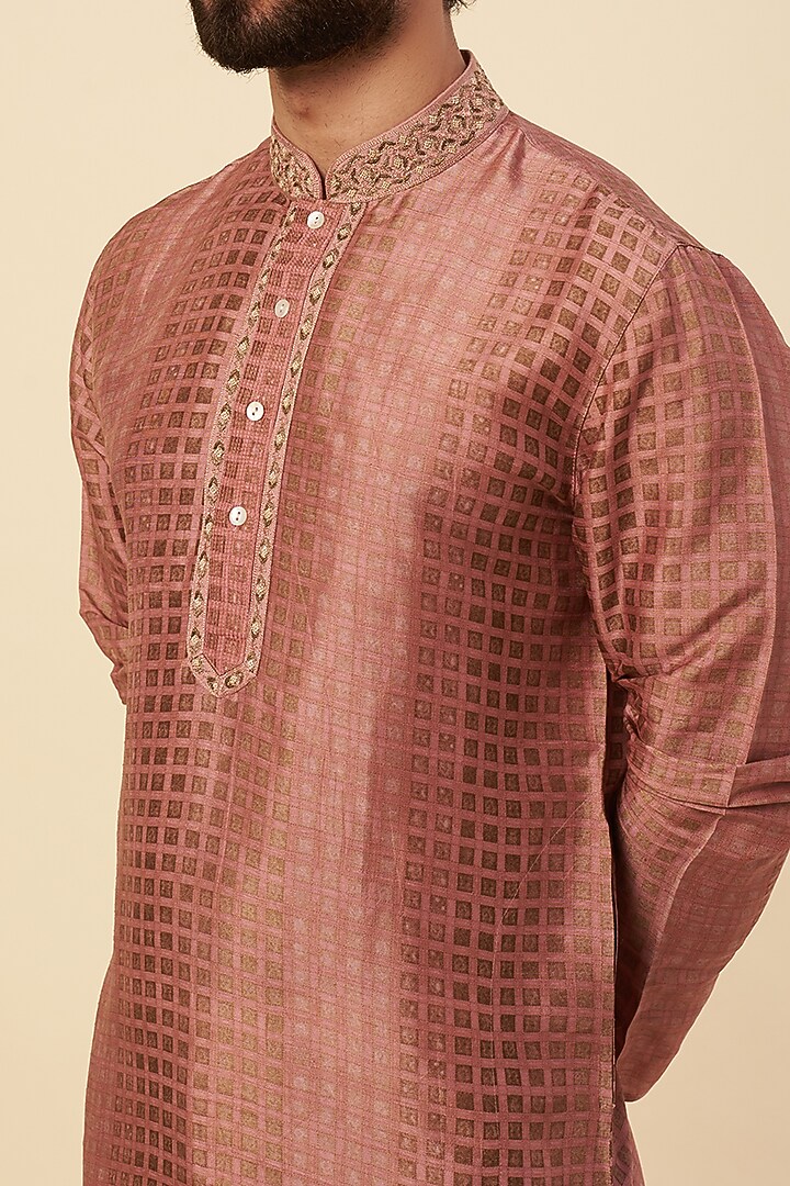 Pink Embroidered Kurta Set by Krishna Mehta Men at Pernia's Pop Up Shop