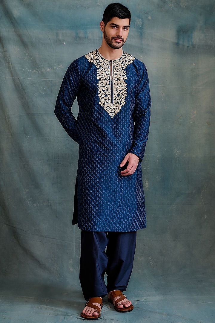 Navy Chanderi Gota Work & Block Printed Kurta Set by Krishna Mehta Men at Pernia's Pop Up Shop