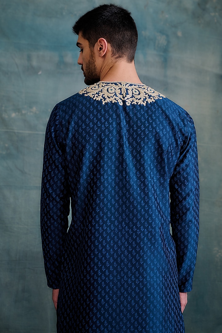 Navy Chanderi Gota Work & Block Printed Kurta Set by Krishna Mehta Men at Pernia's Pop Up Shop