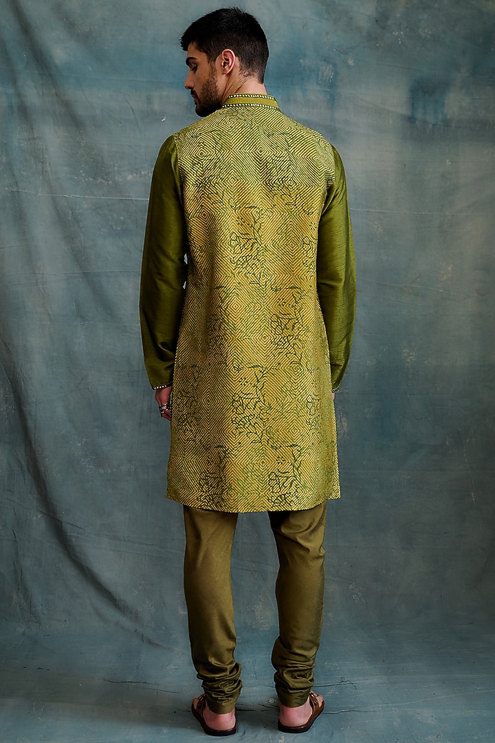 Olive Shaded Tussar Block Printed & Mirror Embroidered Kurta Set by Krishna Mehta Men at Pernia's Pop Up Shop