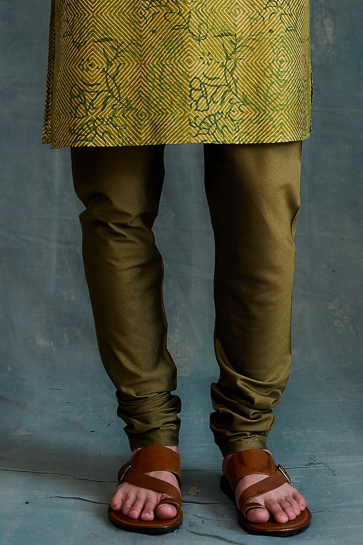 Olive Shaded Tussar Block Printed & Mirror Embroidered Kurta Set by Krishna Mehta Men at Pernia's Pop Up Shop
