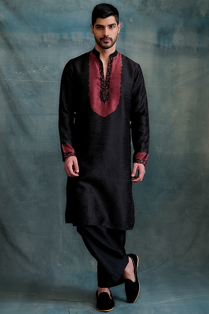 Black Tussar Resham Hand Embroidered Kurta Set by Krishna Mehta Men at Pernia's Pop Up Shop