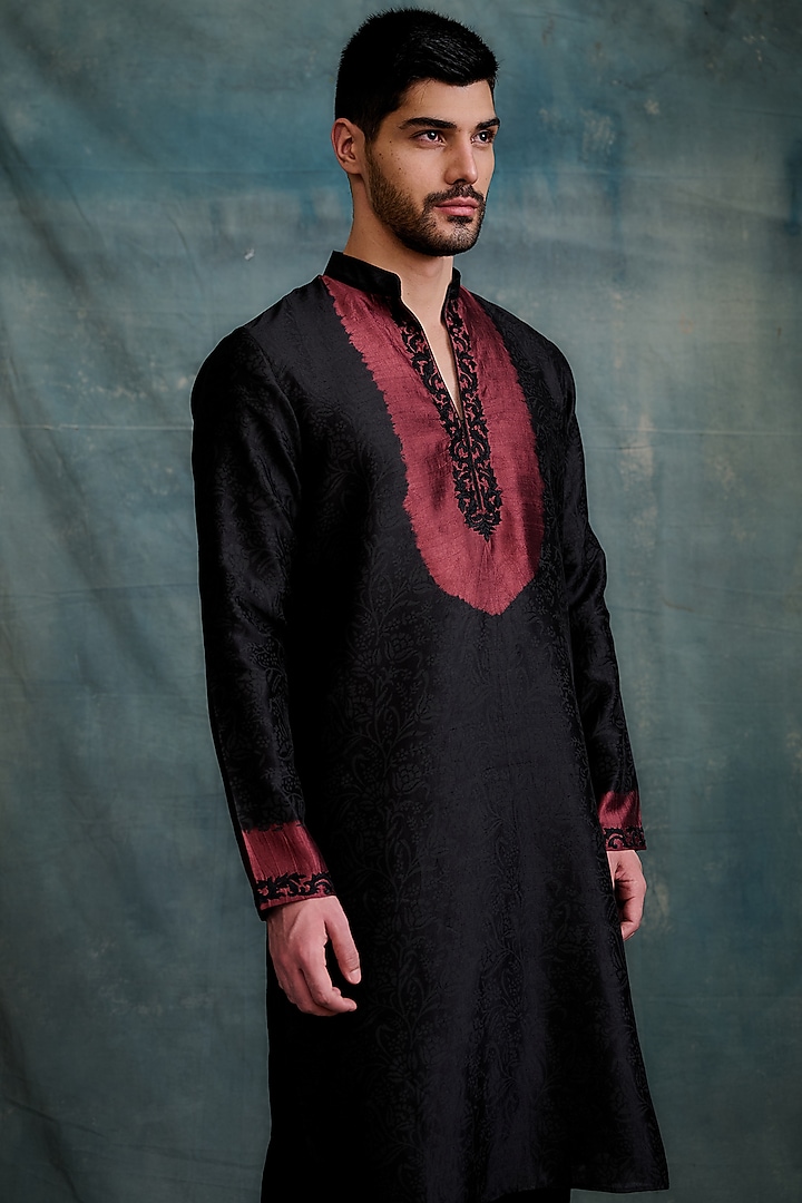 Black Tussar Resham Hand Embroidered Kurta Set by Krishna Mehta Men at Pernia's Pop Up Shop