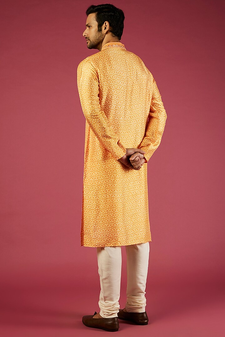 Orange Tussar Geometric Printed Kurta Set by Krishna Mehta Men at Pernia's Pop Up Shop