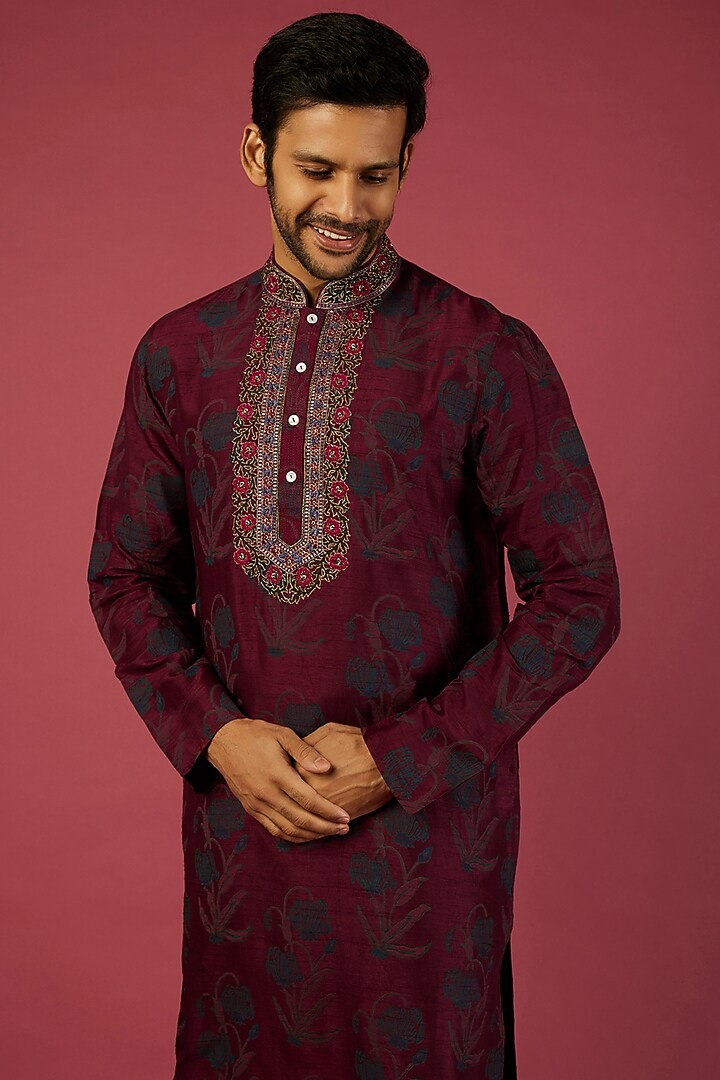 Maroon Tussar Floral Printed Kurta Set by Krishna Mehta Men at Pernia's Pop Up Shop