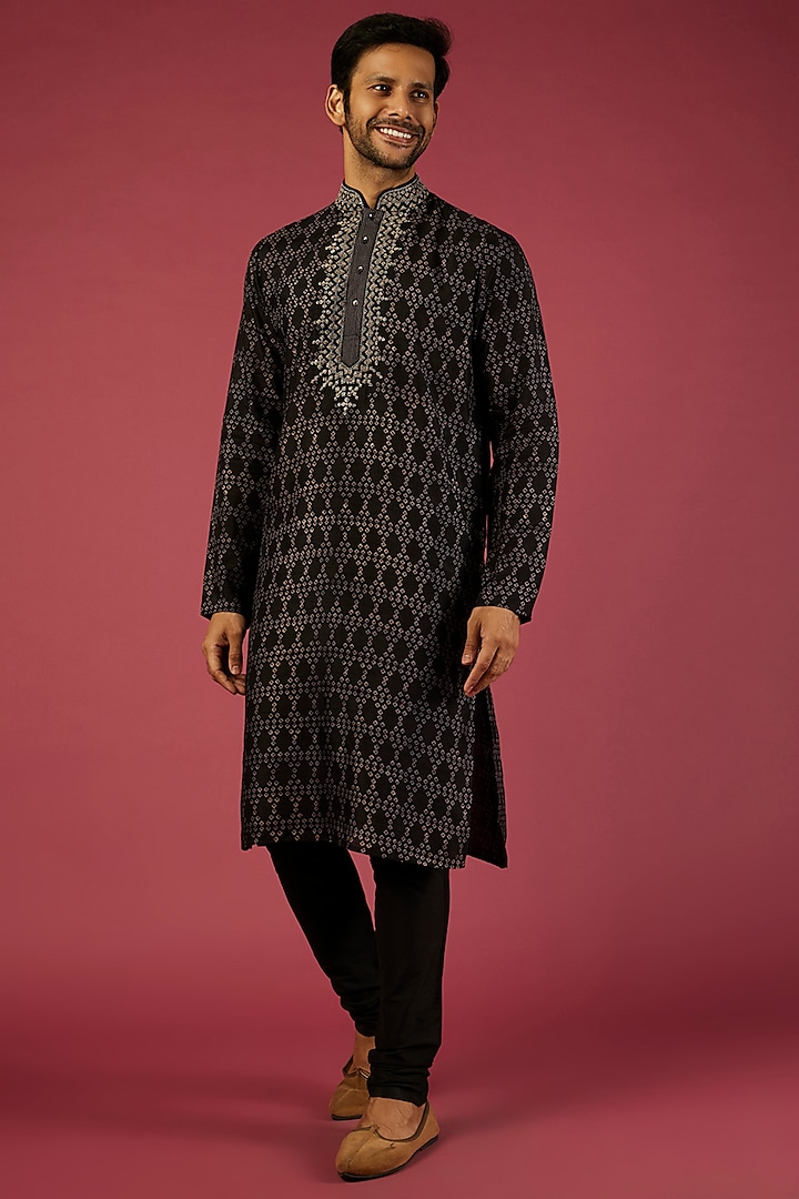 Black Embroidered Kurta Set by Krishna Mehta Men