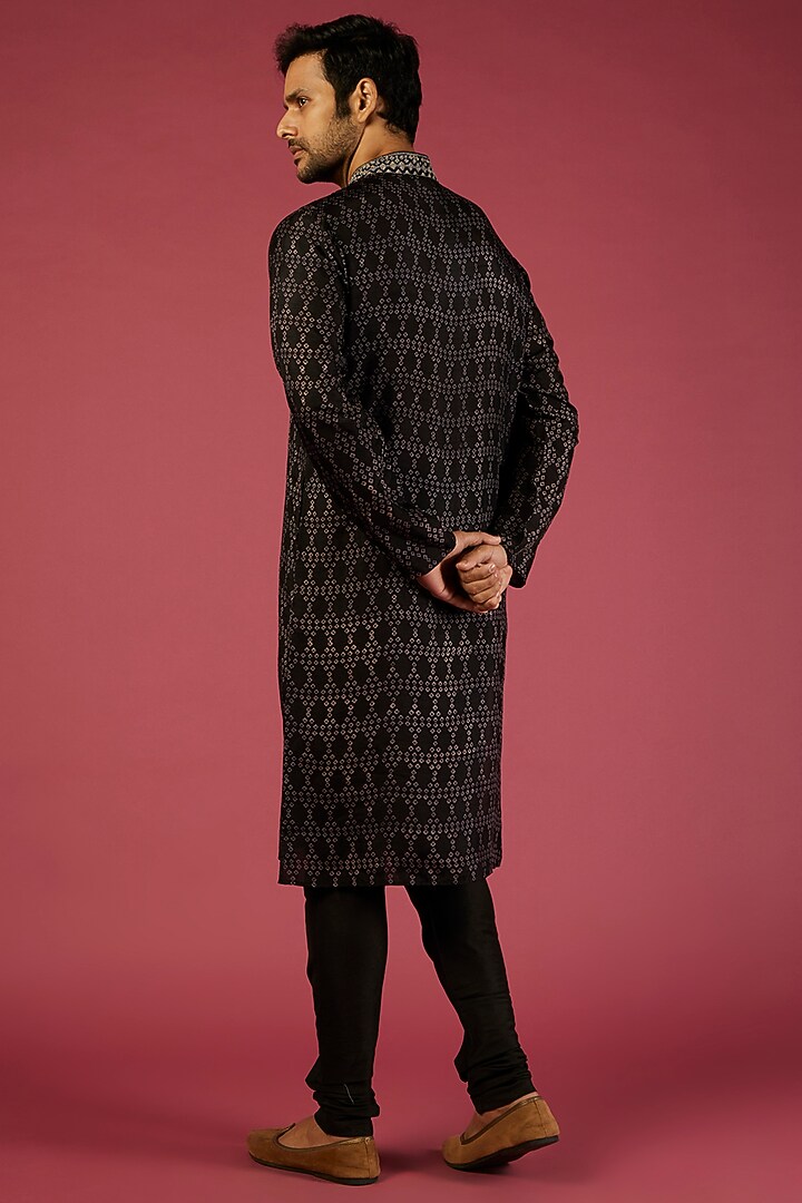 Black Tussar Zardosi Embroidered Kurta Set by Krishna Mehta Men at Pernia's Pop Up Shop