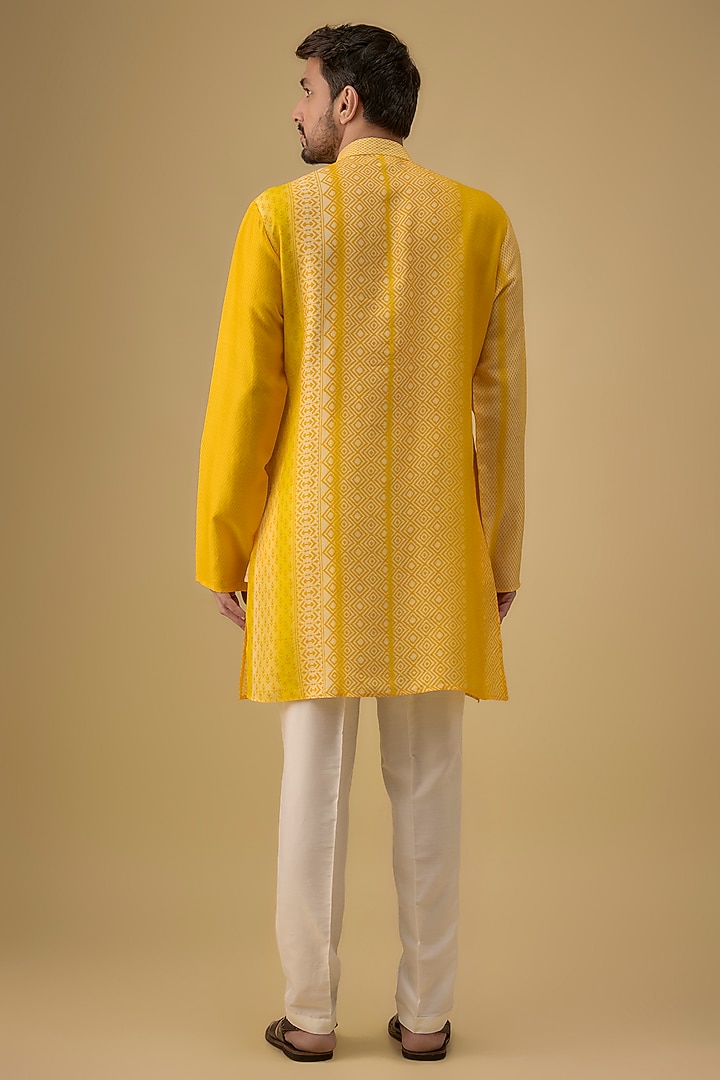 Yellow Raw Silk Block Printed Shaded Kurta Set by Krishna Mehta Men at Pernia's Pop Up Shop