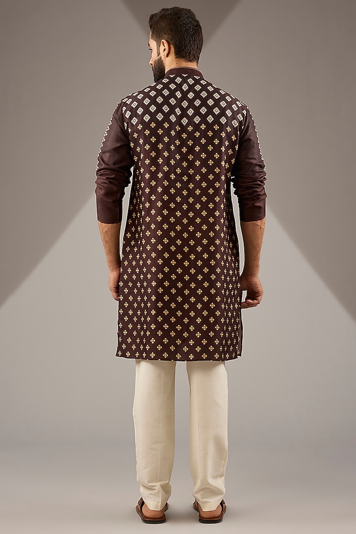 Brown Raw Silk Block Printed Short Kurta Set by Krishna Mehta Men at Pernia's Pop Up Shop