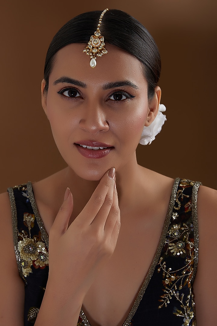 Gold Finish Kundan Polki & Pearl Maang Tikka by Kreart at Pernia's Pop Up Shop