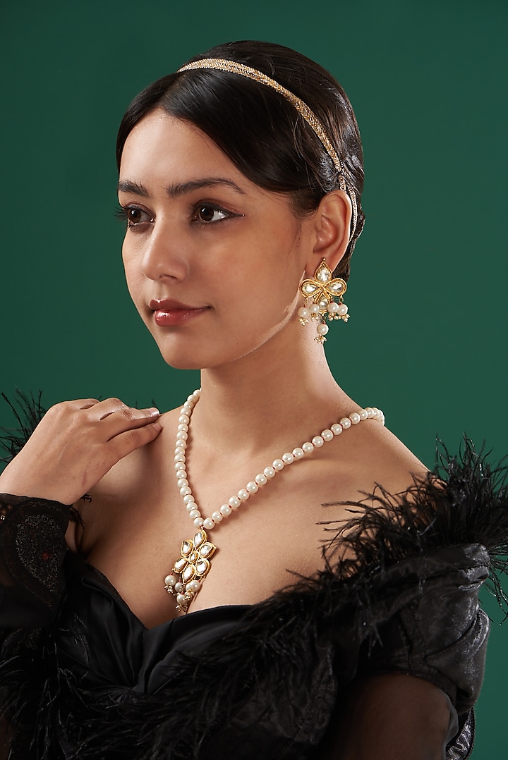 Gold Finish Kundan & Pearl Pendant Necklace Set by Kreart