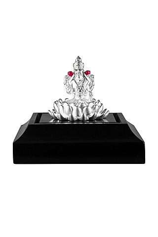 Pure Silver Laxmi Maa Idol by KRYSALIIS HOME