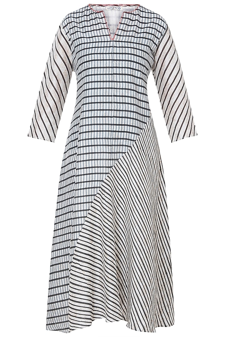 White & Grey Printed Tunic by Krishna Mehta at Pernia's Pop Up Shop
