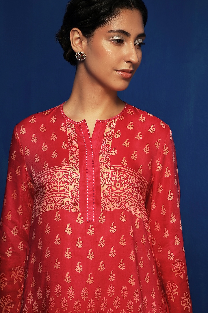 Red Modal Block Printed Ombre Asymmetric Tunic Set by Krishna Mehta at Pernia's Pop Up Shop