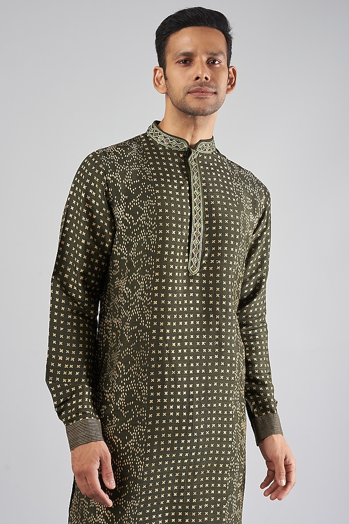 Green Tussar Zardosi Hand Embroidered Kurta Set by Krishna Mehta Men at Pernia's Pop Up Shop