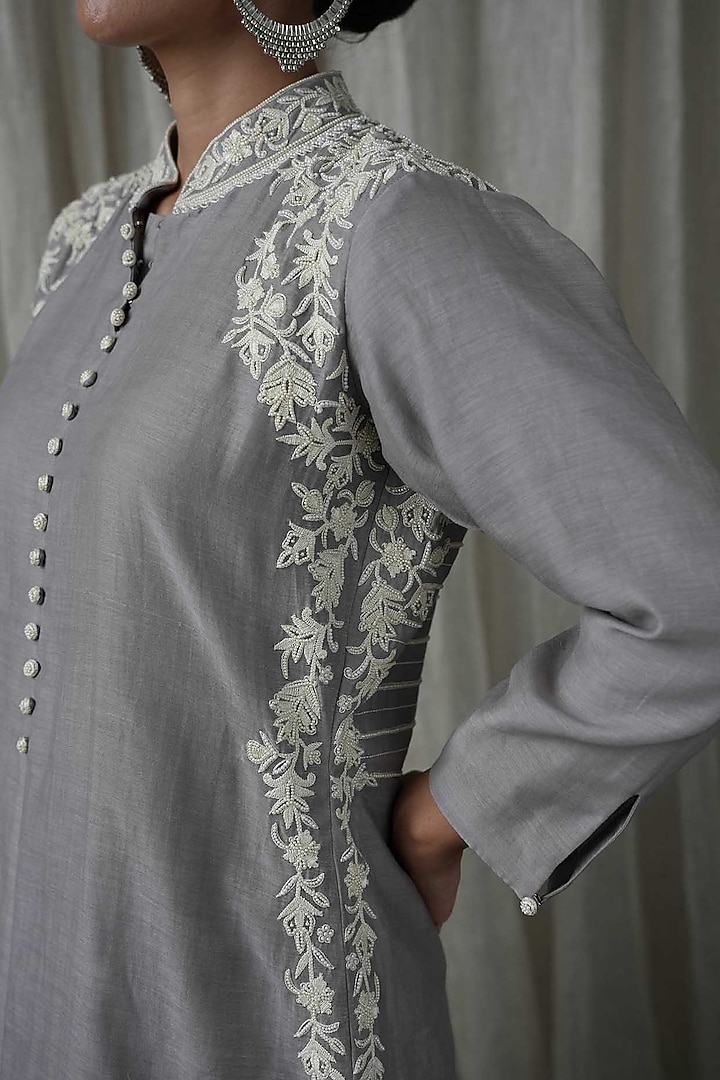 Grey Chanderi Silk Embroidered Kurta Set by Kanika sharma at Pernia's Pop Up Shop