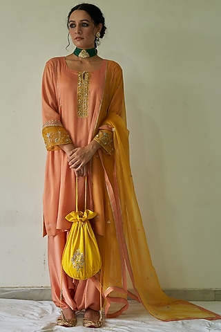 Peach Dabka Hand Embroidered Kurta Set by Kanika sharma