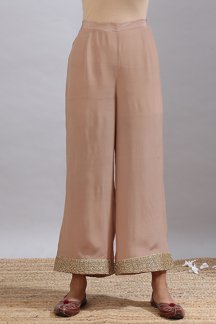 Brown Embroidered Kurta Set by Kanika sharma at Pernia's Pop Up Shop