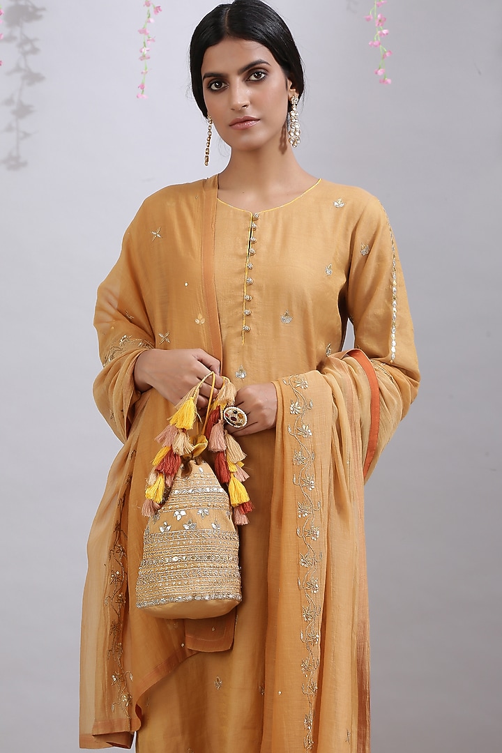 Beige Embroidered Kurta Set by Kanika sharma at Pernia's Pop Up Shop