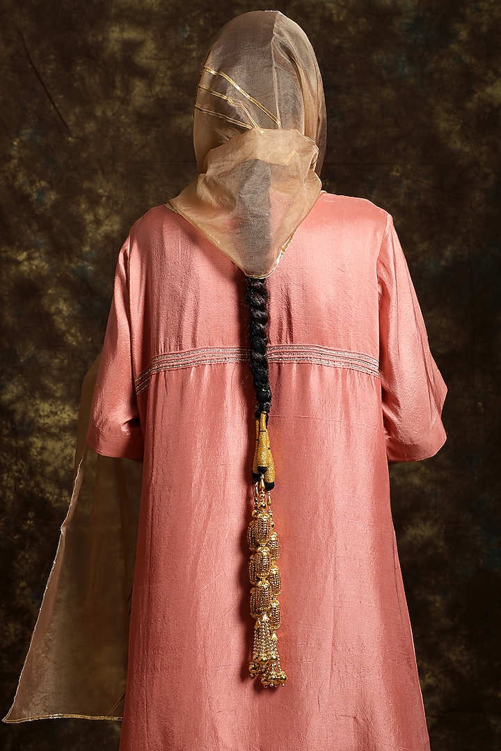 Naksh Silk Kurta Set by Kanika sharma at Pernia's Pop Up Shop