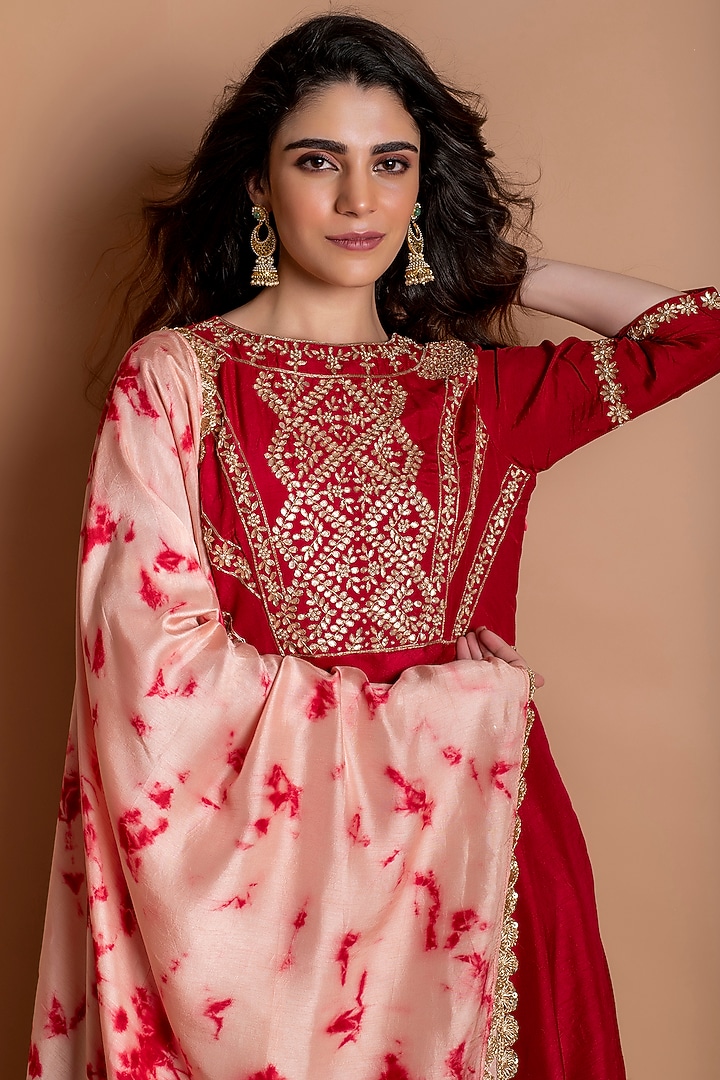 Red Embroidered Party Wear Gown With Dupatta by Kesar studio at Pernia's Pop Up Shop
