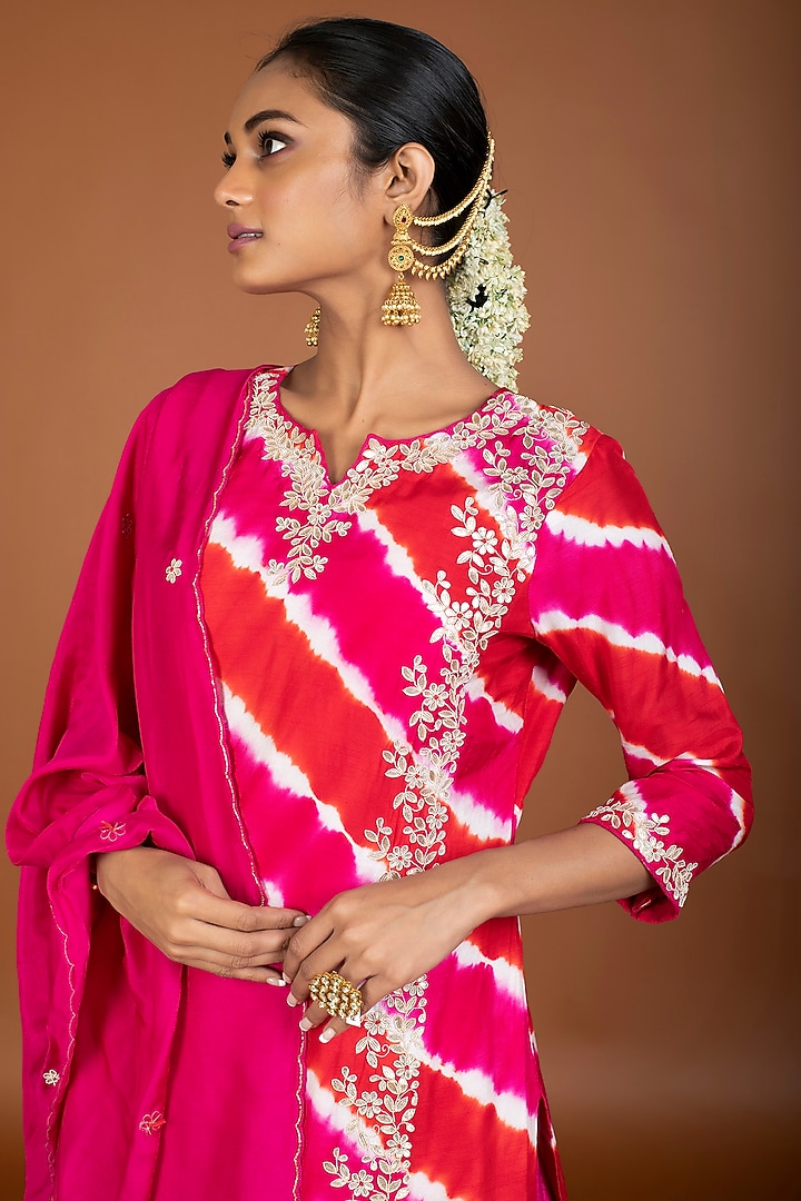 Pink Printed Kurta Set by Kesar studio at Pernia's Pop Up Shop