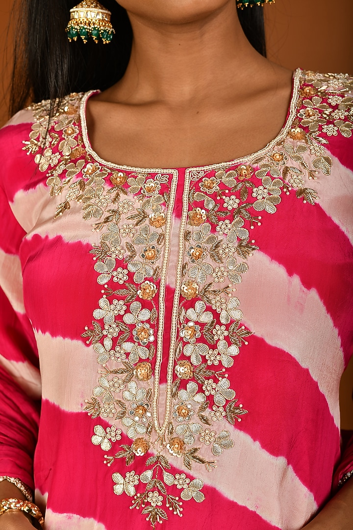 Pink Crepe Printed Kurta Set by Kesar studio at Pernia's Pop Up Shop